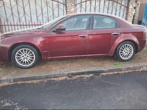 Alfa Romeo 159