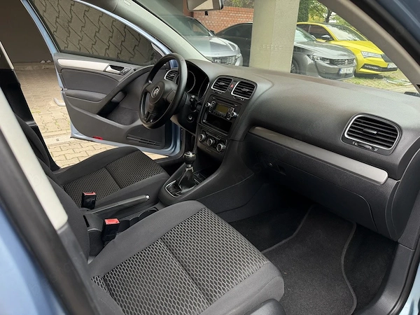 VOLKSWAGEN Golf 2011 — imagine 9
