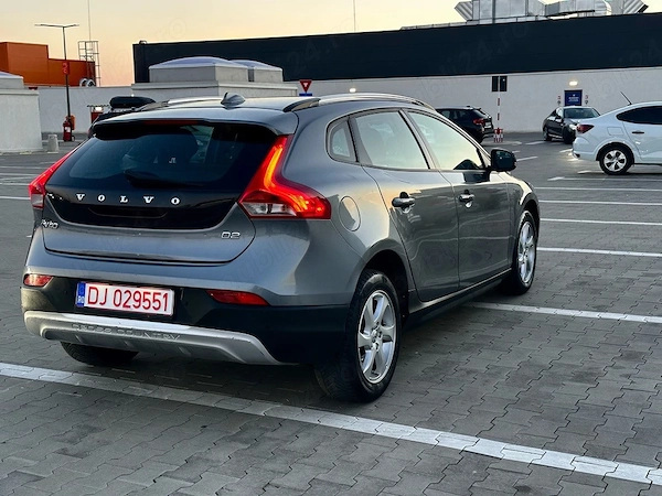 VOLVO V40 Cross Country 2016 — imagine 2