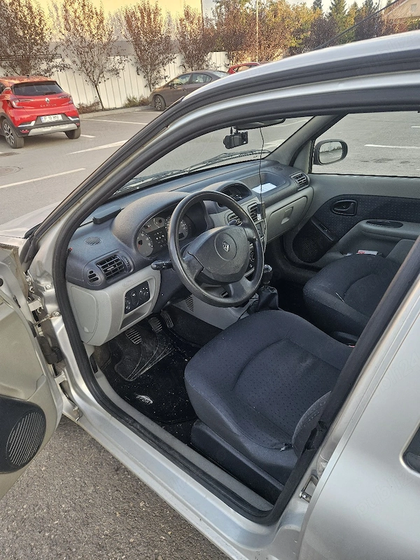 RENAULT Clio 2005 — imagine 4