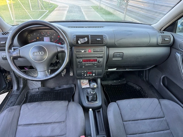 AUDI A3 2002 — imagine 2