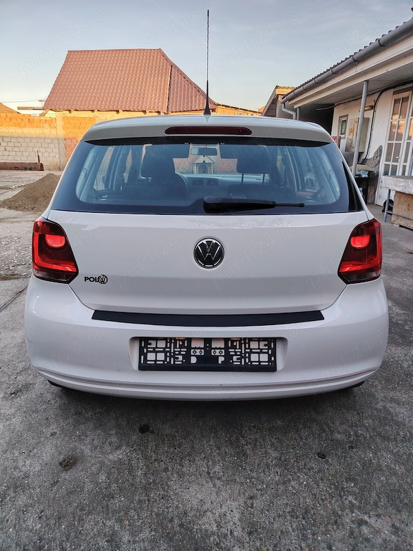 VOLKSWAGEN Polo 2012 — imagine 9