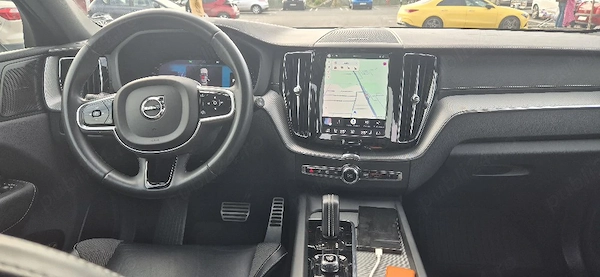 VOLVO XC60 2023 — imagine 1