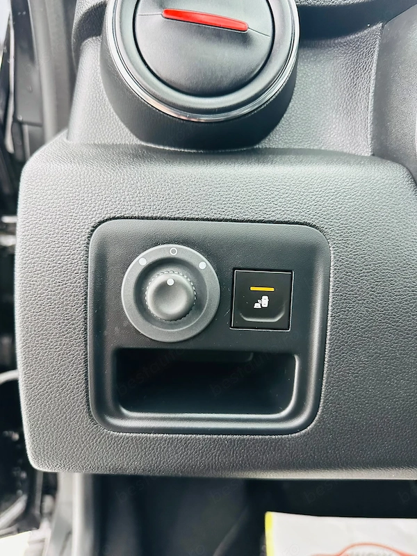 DACIA Duster 2020 — imagine 14