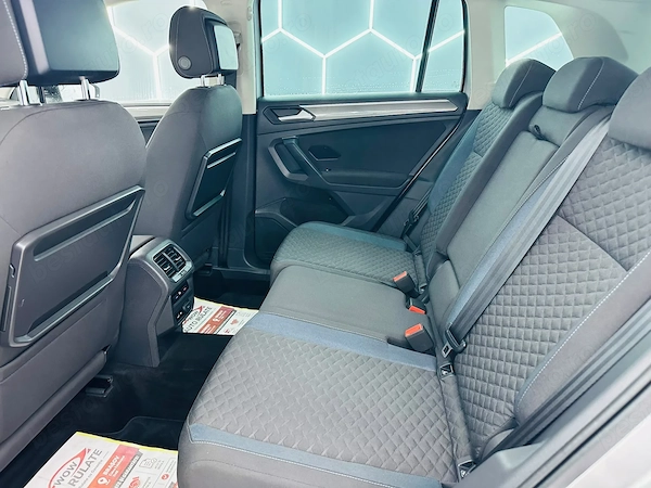 VOLKSWAGEN Tiguan 2020 — imagine 17