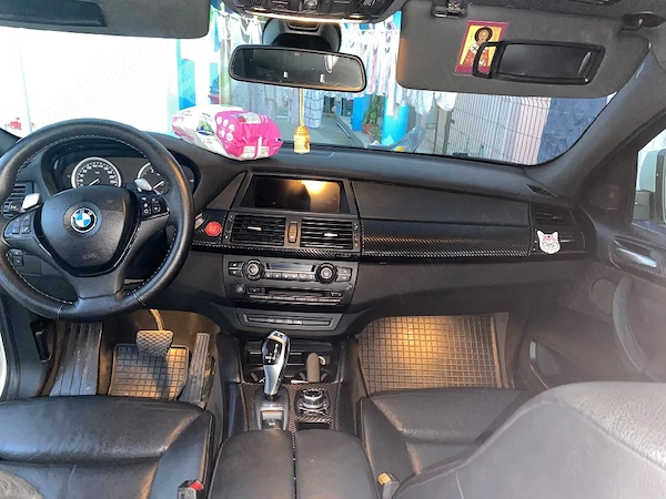 BMW  2011 — imagine 5