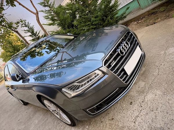 AUDI A8 2017 — imagine 2