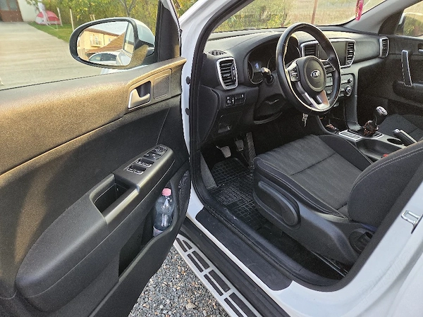 KIA Sportage 2022 — imagine 2