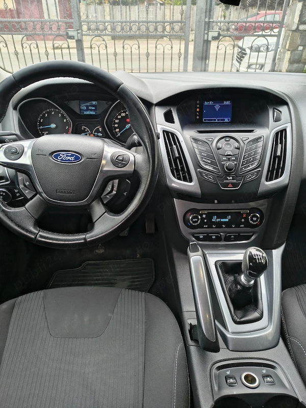 FORD Focus 2012 — imagine 5