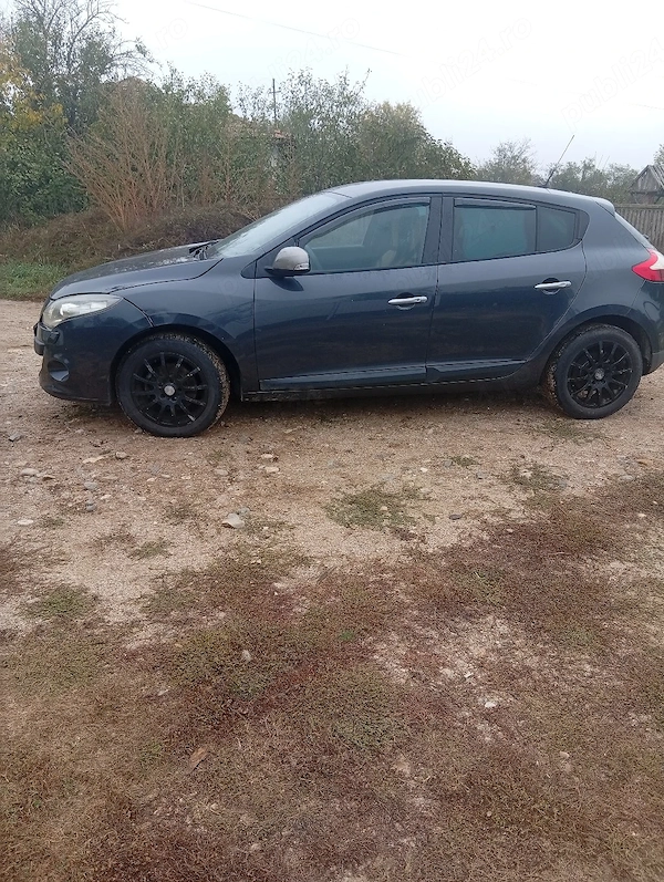 RENAULT Megane 2010 — imagine 3