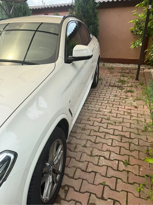 BMW  2020 — imagine 4