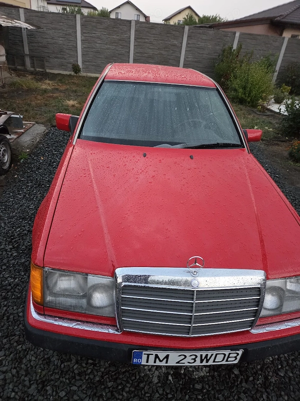 MERCEDES-BENZ E-Class 1990 — imagine 4