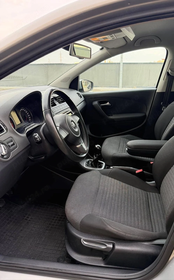 VOLKSWAGEN Polo 2013 — imagine 5