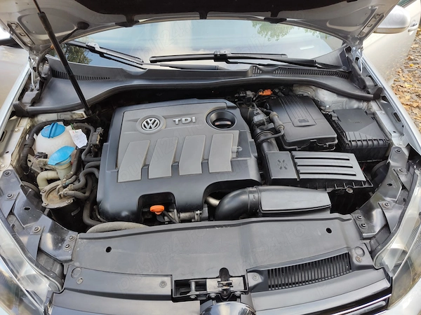 VOLKSWAGEN Golf 2012 — imagine 10