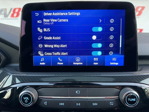 FORD Kuga 2023 — imagine 3