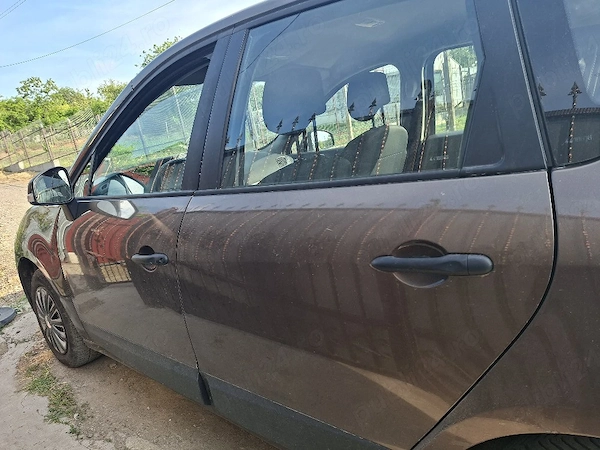 RENAULT Scenic 2010 — imagine 4