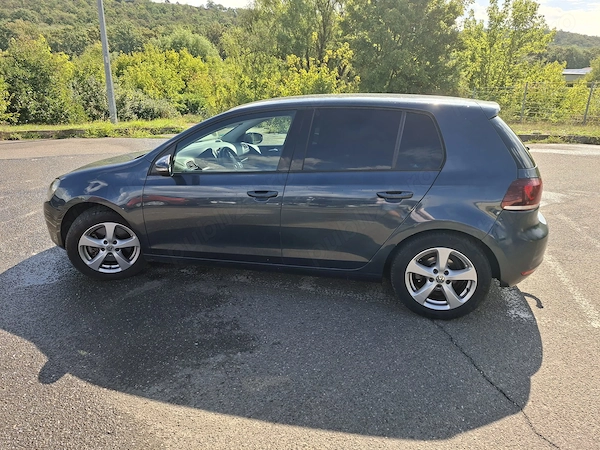 VOLKSWAGEN Golf 2010 — imagine 2