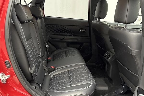 MITSUBISHI Outlander 2019 — imagine 9