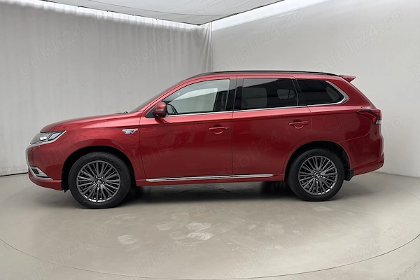 MITSUBISHI Outlander 2019 — imagine 3