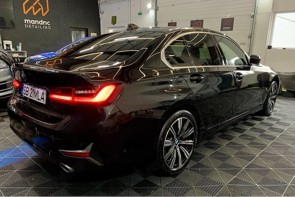 BMW Seria 3 2022 — imagine 2