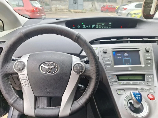 TOYOTA Prius 2015 — imagine 9