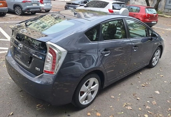 TOYOTA Prius 2015 — imagine 4
