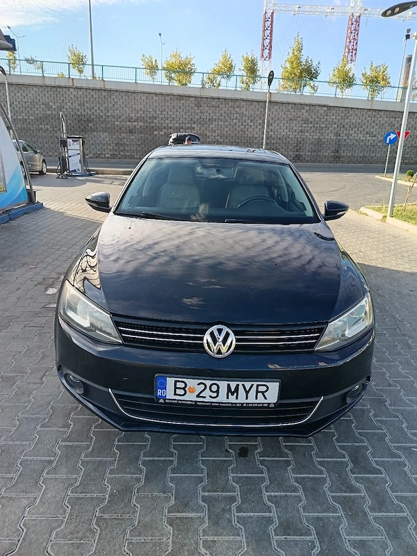 VOLKSWAGEN Jetta 2013 — imagine 4