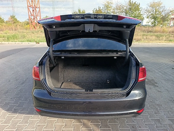 VOLKSWAGEN Jetta 2013 — imagine 5