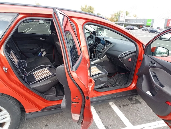 FORD Focus 2013 — imagine 5