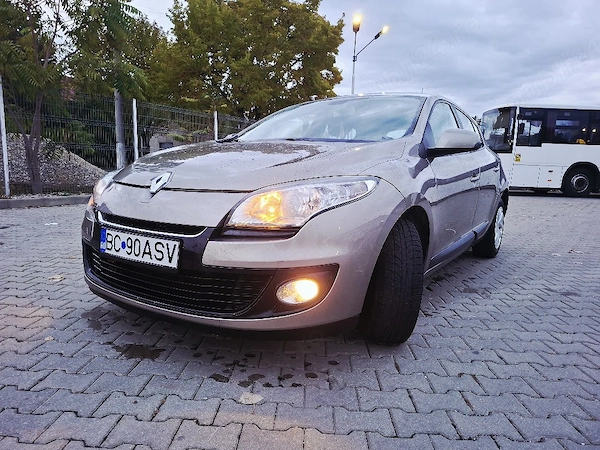 RENAULT Megane 2013 — imagine 3