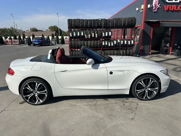 BMW Z4 2011 — imagine 1