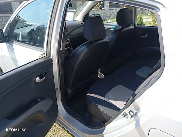 HYUNDAI i10 2010 — imagine 4