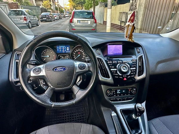 FORD Focus 2012 — imagine 4