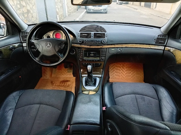 MERCEDES-BENZ E-Class 2003 — imagine 3