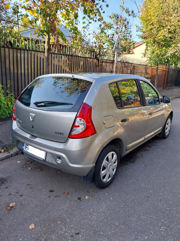 DACIA Sandero 2008 — imagine 1