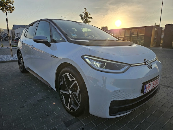 Volkswagen ID.3 1ST PLUS Pro Performance   58 kWh   204 CP   IQ.Light Matrix LED TVA deductibil