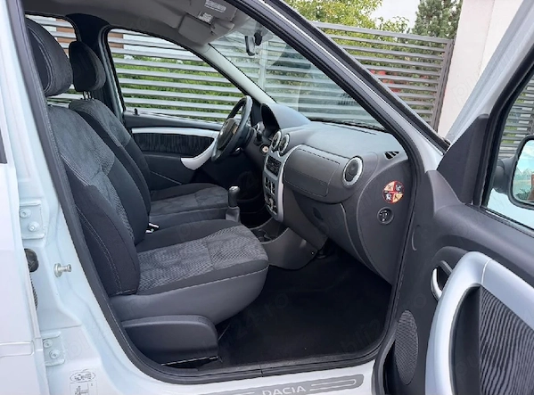 DACIA Logan 2010 — imagine 5