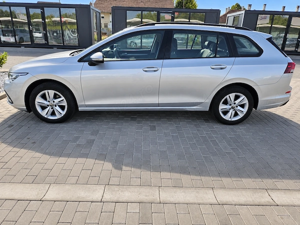 VOLKSWAGEN Golf 2022 — imagine 4