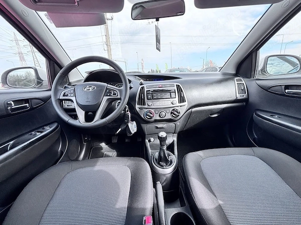 HYUNDAI i20 2013 — imagine 3