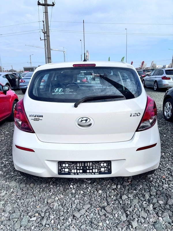 HYUNDAI i20 2013 — imagine 5