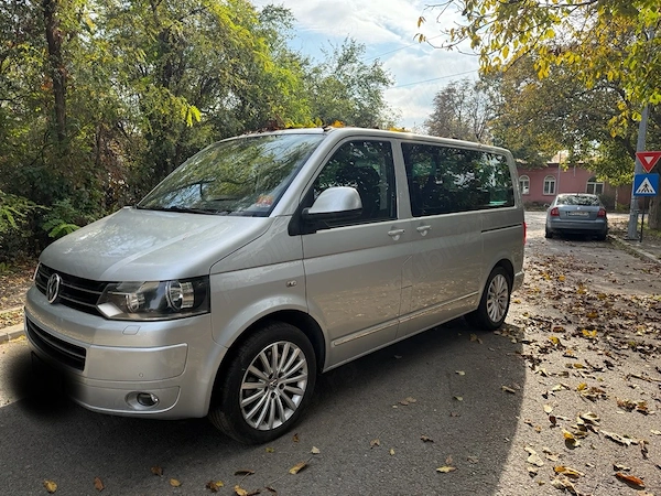 VOLKSWAGEN Multivan 2011 — imagine 3