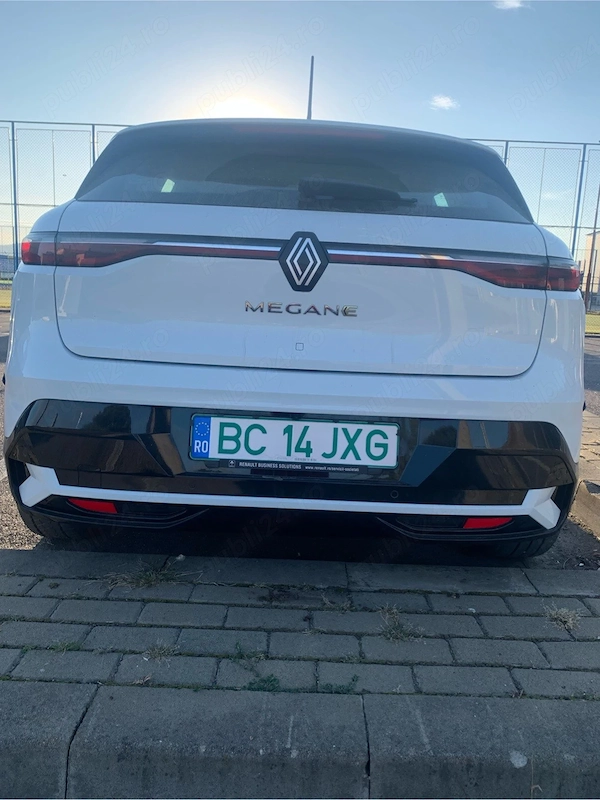 RENAULT Megane 2023 — imagine 2