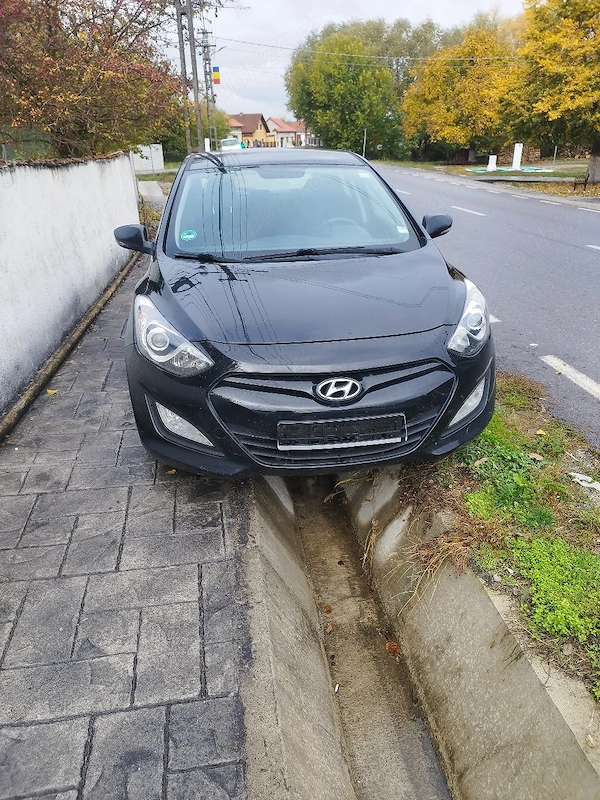 HYUNDAI i30 2012 — imagine 1