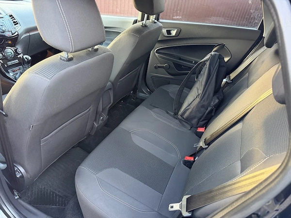 FORD Fiesta 2015 — imagine 11