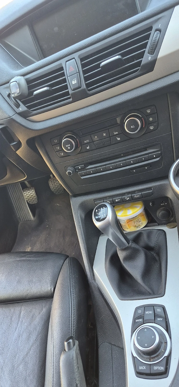 BMW  2011 — imagine 8