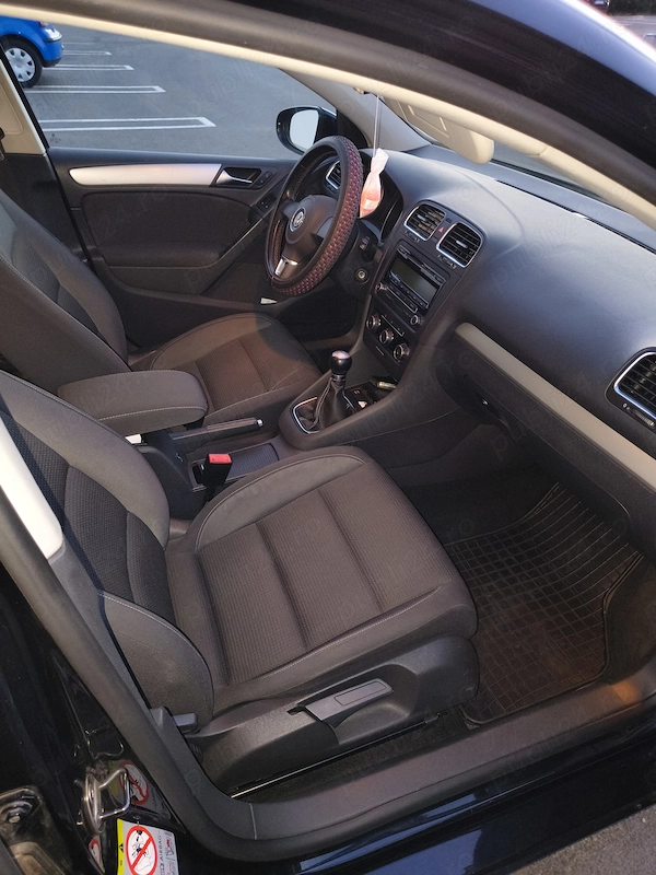 VOLKSWAGEN Golf 2010 — imagine 4