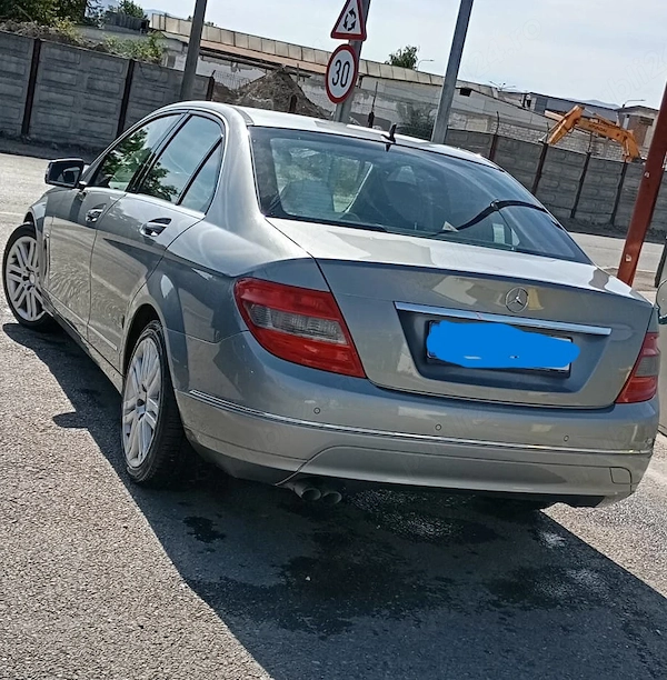 MERCEDES-BENZ C-Class 2010 — imagine 4