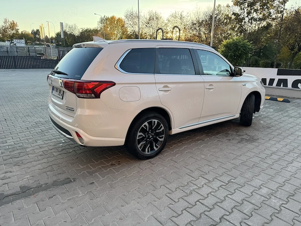 MITSUBISHI Outlander 2016 — imagine 4