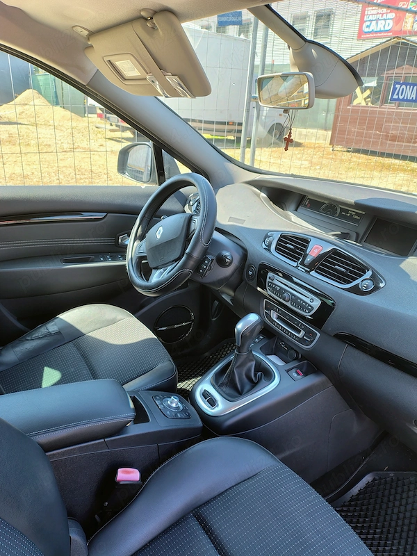 RENAULT Grand Scenic 2011 — imagine 4