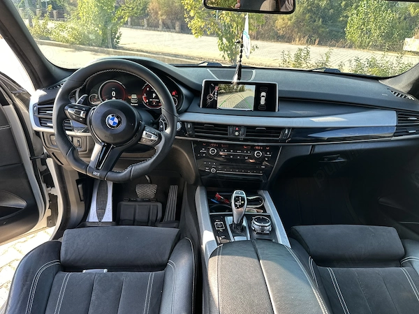 BMW  2016 — imagine 6